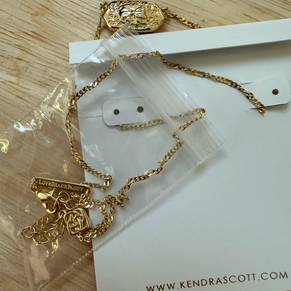 NEW Kendra Scott X Love Shack Fancy Bow Tie Pink Necklace - Picture 4 of 6